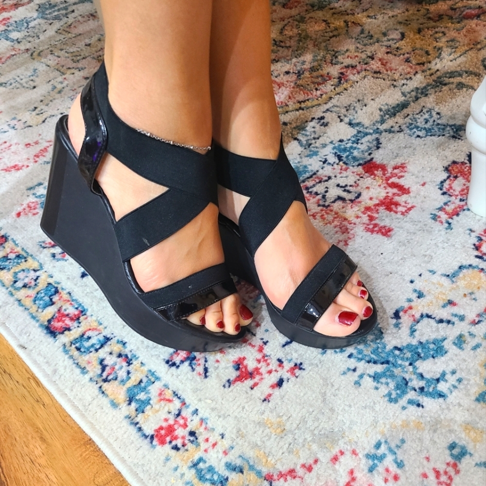 Charles David wedges